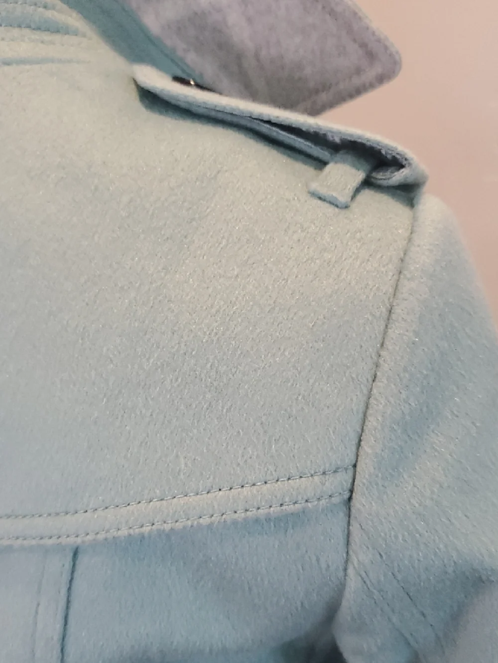 Burberry Mint Green Double-Breasted Trench Coat - Picture 4 of 11